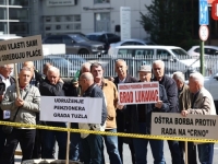 NAKON ŠTO IH JE PREMIJER NIKŠIĆ UVRIJEDIO; PENZIONERI NAJAVLJUJU NOVI PROTEST: Imaju zahtjev i pitanje za Vladu FBiH