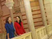 FAJON, LEVICA I BRISANJE GENOCIDA: Ključ Grada Sarajeva za šutnju o Srebrenici!