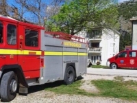 NAKON EKSPLOZIJE TOKOM GAŠENJA ŠUMSKOG POŽARA: Vatrogasac iz Stoca i dalje životno ugrožen