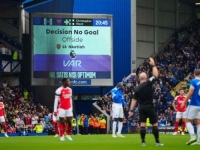 BRZO I EFIKASNO: Premier liga uvodi novu vrstu VAR sistema, evo o čemu se radi...