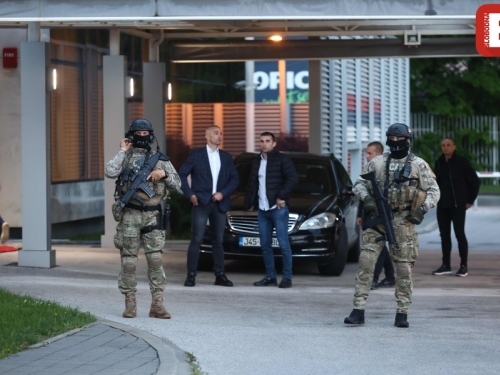 DRAMATIČNO UPOZORENJE SARAJEVSKOG PROFESORA: 'Na sceni je državni udar i oružana pobuna čemu se niko ne suprotstavlja...'