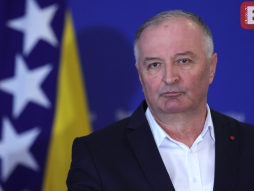 ZUKAN HELEZ PONOSNO: Vojnici Harun Konaković i Aldin Kozić bit će novčano nagrađeni