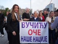 KOLONE SUMNJIVIH VOZILA NA ULAZU U BATAJNICU: Krenut će put Niša, na skup Aleksandra Vučića koji će...