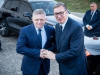 VUČIĆ I FICO SE NAPRASNO RAZBOLJELI: Traže izgovor da ne idu u Moskvu?