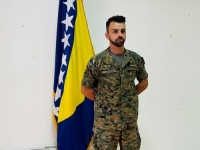 PRIPADNIK OSBiH SPRIJEČIO PLJAČKU PRODAVNICE U CAZINU: Vodnik Handanagić je van svog radnog vremena uočio...