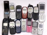 PROVJERITE DA LI VAM NEGDJE SKUPLJAJU PRAŠINU: Ovi stari telefoni danas vrijede pravo malo bogatstvo...