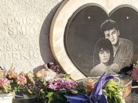 SLIKA ZAGRLJENIH TIJELA NA MOSTU OBIŠLA JE SVIJET: Danas su 32. godine od ubistva Admire Ismić i Boška Brkića u Sarajevu