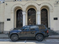 KAKO PRIJE 10 DANA, TAKO I DANAS, U STROGOM CENTRU BANJE LUKE: Automobil Draška Stanivukovića...