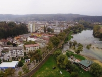 SUĐENJE ZA ZLOČINE U BOSANSKOM NOVOM: Na teret optuženim stavljena su ubistva, prisilni nestanak i...