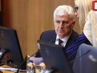 VUKOVIĆ (PRE)PORUČIO ČOVIĆU: 'Promijenite stranu, napravimo dogovor, mi smo i dalje raspoloženi za to, molimo vas da...'