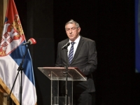 NIJE MU LAKO BITI GENERAL NI POSLIJE BITKE: Nekadašnji komandant vojske Srbije se obrukao na Dan pobjede