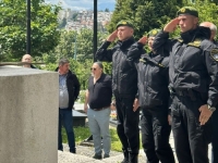 JEDINICA KOJA JE DALA NEMJERLJIV DOPRINOS U ODBRANI BiH: Delegacija Federalnog MUP-a odala počast poginulim pripadnicima Odreda policije 'Lasta'