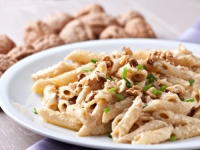 SAVRŠENO SE SLAŽE: Napravite tjesteninu u bijelom pesto umaku s orasima po ovom receptu