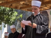 REIS KAVAZOVIĆ U OBRAĆANJU S VRELA BUNE: Ostanimo budni i posvećeni zaštiti i očuvanju naše domovine (FOTO)
