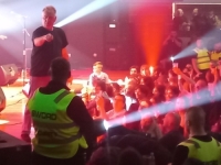 'SB' NA ROĐENDANSKOM KONCERTU 'PARTIBREJKERSA' U 'DOMU MLADIH' U SARAJEVU: 'Tamo gde je srce, tamo sija sunce' (VIDEO)