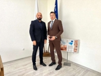 ISAK POSJETIO NAČELNIKA BANOVIĆA: Hasanović je nedavno pokušao pobjeći s lica mjesta nakon što je skrivio saobraćajnu nesreću, zna li ministar nešto o tome?