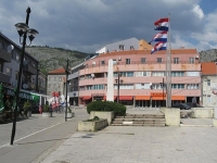 'SB' O DVA BLOKA POD JEDNIM KROVOM: Politička borba članova HDZ-a BiH i onih kojima je Čović nekada bio šef u ovom gradu još traje