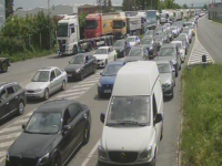 NA KRAJU PRODUŽENOG VIKENDA: Ogromne kolone vozila i višesatna čekanja na graničnim prelazima...