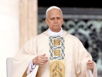 PRED VIŠE OD 250.000 LJUDI U VATIKANU: Službeno počeo pontifikat pape Lava XIV, ovo su njegove prve poruke
