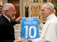 PAPA PRIMIO NOVE ITALIJANSKE PRVAKE U FUDBALU: Našalio se na navode kako je navijač Rome