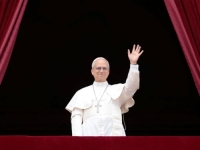 PAPA LAV XIV ODRŽAO PRVU PRESS KONFERENCIJU: Pozvao na oslobađanje pritvorenih novinara...