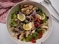 IZVRSNA SALATA U PROCESU DETOKSIKACIJE: Osvježavajuća je i puna začina, mediteranskog okusa...