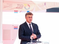 PLENKOVIĆ PORUČIO IZ TIRANE: 'Ako Rusiji pripadne ukrajinski teritorij to znači da 'jači kvači' i smrt međunarodnog prava...'