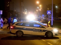 FILMSKA POTJERA: Iskočio iz kombija koji se zabio u policijsko vozilo; u kombiju prevozio migrante