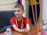 BRANIT ĆE BOJE DOMOVINE: Osmogodišnjak šampion BiH u šahu