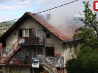SRĐAN SRDIĆ APELUJE NA OPĆINSKU INSPEKCIJU: 'Institucije šute, treći put u Gornjim Kovačićima gori kuća Riste Đoge!'