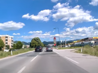 U BiH VOZE KAO NA DIVLJEM ZAPADU: Vozač u Sarajevu riskirao svoj i tuđe živote preticanjem (VIDEO)