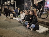OPKOLILI ULAZ U ZGRADU: Srbijanska žandarmerija probila blokadu suda u Nišu, studenti ovo jutro otišli u Policijsku upravu