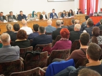 U OKVIRU OBILJEŽAVANJA  GODIŠNJICE REZOLUCIJE O SREBRENICI: Promovisana publikacija Politika revizionizma: Negiranje zločina i genocida u BiH 1992-2025