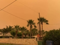 MEDITERANSKI OTOK PREKO NOĆI SE PRETVORIO U PUSTINJU: Liječnici upozoravaju građane da ostanu kod kuće