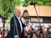 STJEPAN MESIĆ NA PROSLAVI DANA MLADOSTI U KUMROVCU: 'Kad cijela Europa slavi pobjedu nad naci-fašizmom, naša vlast je...'