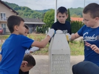 TRAJNO PAMĆENJE NA STRADALE BOŠNJAKE OVOG KRAJA: Obilježen Dan bijelih nišana na mezarju Veljaci