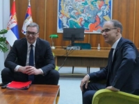 DA LI VUČIĆ OVAKO DRŽI NOVOG PREMIJERA VLADE U ŠACI: 'Kupiš ga tako što mu kupiš vilu. Pustiš informaciju u javnost da je on kupio vilu. Imaš ga u šaci ako zatreba'