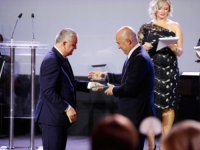MENADŽER S DIPLOMOM IZ MOSTARA IMA MJESEČNU PLATU VEĆ OD 100.000 EURA: 'Sve je tamo počelo...'