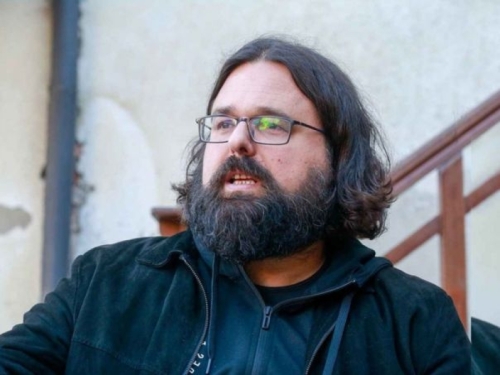 ANDREJ NIKOLAIDIS PALI ALARM: 'Velikosrpska ideologija mora biti zabranjena kao nacizam'