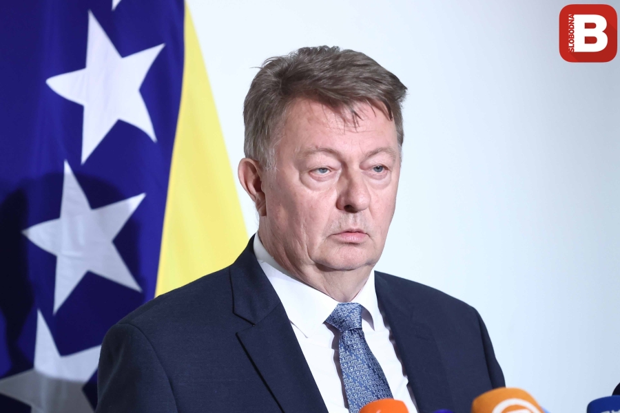 DELEGAT HDZ-a NAKON PREKINUTE SJEDNICE: 'Treba čekati vrijeme da neka viša  sila povuče potez' | Slobodna Bosna