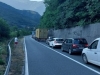 AUTOMOBIL SLETIO S CESTE: Kolona automobila na putu između Jablanice i Mostara