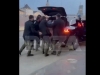 LJUDI U CRNOM U SRED MOSKVE OTELI ČOVJEKA: Objavljivao snimke s uvredama na račun Čečena i islama (VIDEO)