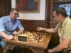 BAŠ GA BRIGA ZA ŽRTVE: Vučić igrao šah tokom 16 minuta tišine (FOTO)