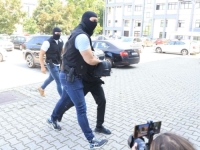 ODREĐEN PRITVOR BANJALUČANINU KOJI JE PRODAVAO DROGU: Uhapšen je u akciji u kojoj je zaplijenjeno...
