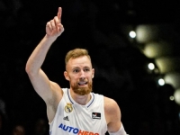 POVRATAK DŽANANA MUSE NA PARKET NAKON POVREDE: Košarkaši Real Madrida upisali su važnu pobjedu u prvom...