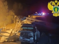 'OŠTEĆEN KAO REZULTAT NEZAKONITOG UPLITANJA': Dio mosta u Rusiji se srušio, a zatim pao na voz koji je prolazio ispod