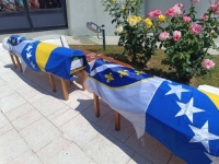 ZAJEDNIČKA DŽENAZA DVOJICI ŠEHIDA U AHATOVIĆIMA: 'Šutnja o zlu otvara vrata...'