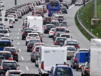 NEZABILJEŽENI PRIZORI IZ AUSTRIJE: Kolona vozila duga čak 45 kilometara, saobraćaj u potpunom haosu