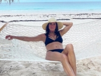 'PROBUDILA SAM SE U RAJU': Brooke Shields na egzotičnoj destinaciji u kupaćem kostimu proslavila 60. rođendan (FOTO)