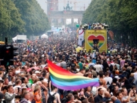 BURNE REAKCIJE U NJEMAČKOJ: Zaposlenicima Bundestaga zabranjeno službeno učešće na LGBTQ paradi